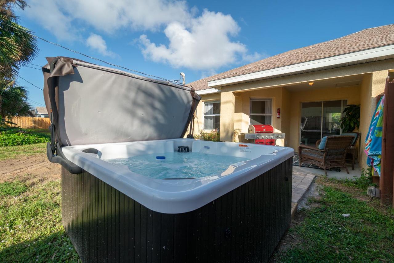 Sunset Serenity - 3Br Beach Townhome With Outdoor Patio - New Hot Tub, Steps To Ocean Fun! Melbourne Kültér fotó